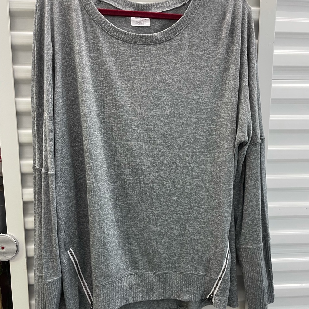 Danskin now 2XL grey pull over